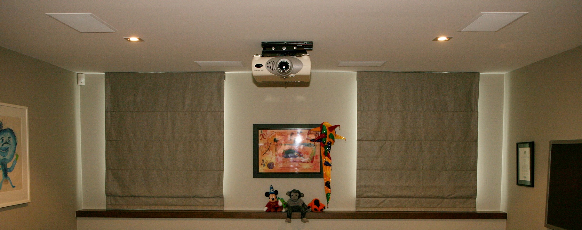 Home theatre with projector