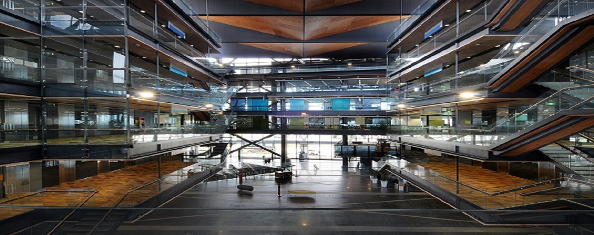 Main atrium at Manukau Instatute of Technology (MIT)