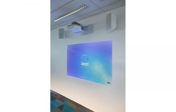 Hi-tech classroom projection system at MIT