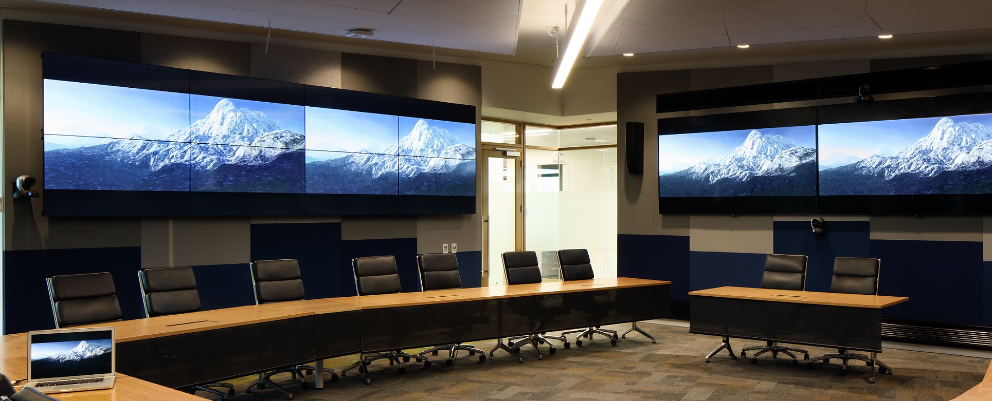 4x2 Video wall and large format displays at Fonterra Global Headquarters Board room